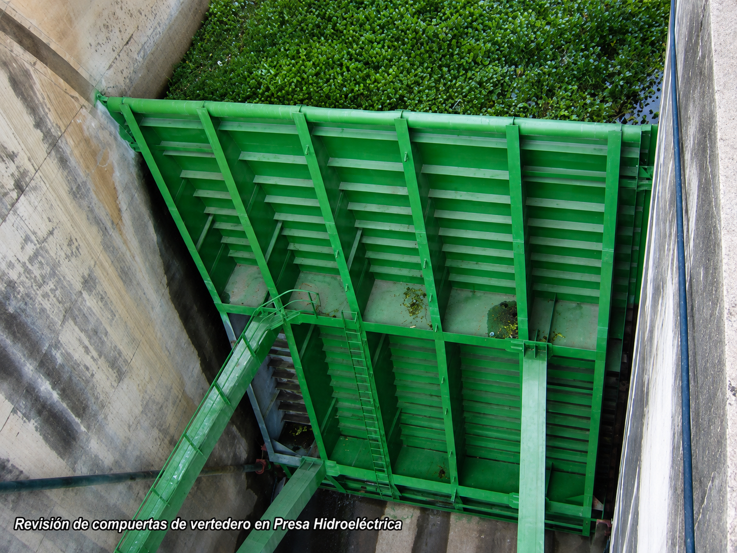 HASBUN CONSULTING underwater infrastructure operations at a hydroelectric facility in El Salvador